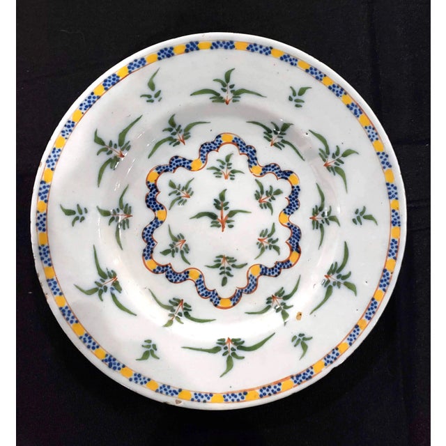 Green Dutch Delft Set of Six Dinner Plates With Plants and Ribbon For Sale - Image 8 of 11