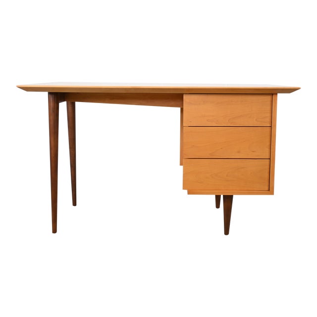 Florence Knoll for Knoll Associates Mid Century Modern Desk For Sale