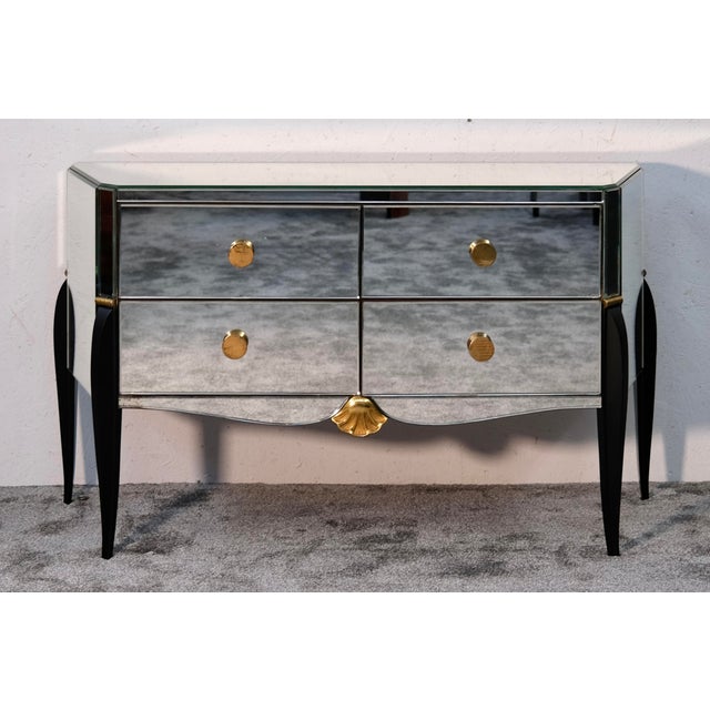 Vintage Art Deco Mirrored Chest of Drawers, 1920s, in Good conditions. Designed 1920 to 1949