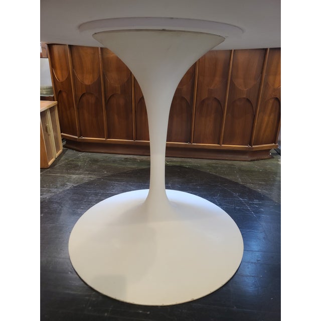 Blue Knoll 54" Tulip Table and 4 Knoll Tulip Chairs For Sale - Image 8 of 10