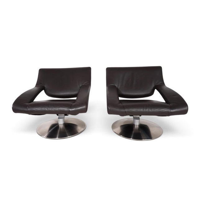 The de sede ds-255 embodies the characteristic combination of sculptural design, exceptional seating comfort, and high-...