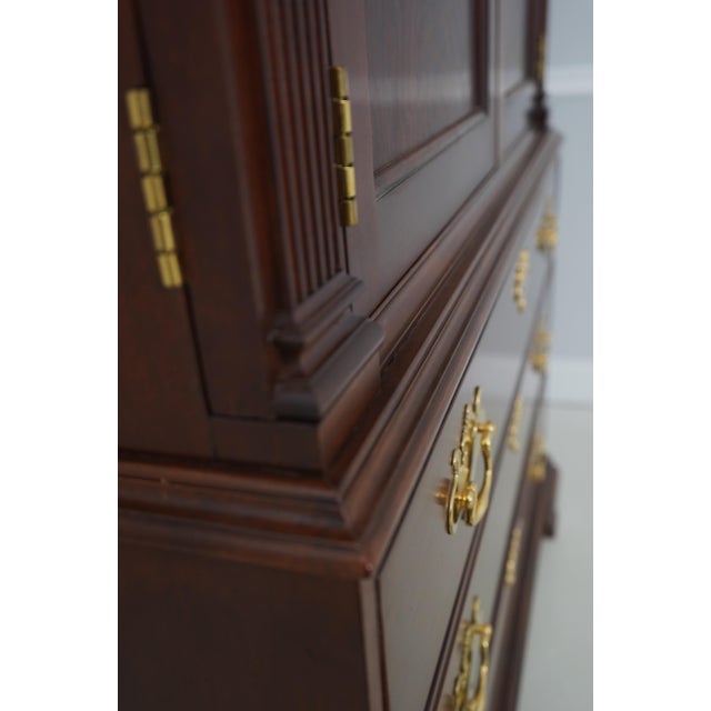 Stickley Colonial Williamsburg Mahogany Entertainment Unit Armoire For Sale - Image 14 of 18