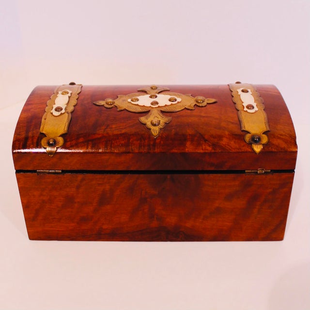 Victorian English Burl Walnut Tea Caddy With Decorative Brass Mounts For Sale - Image 3 of 10