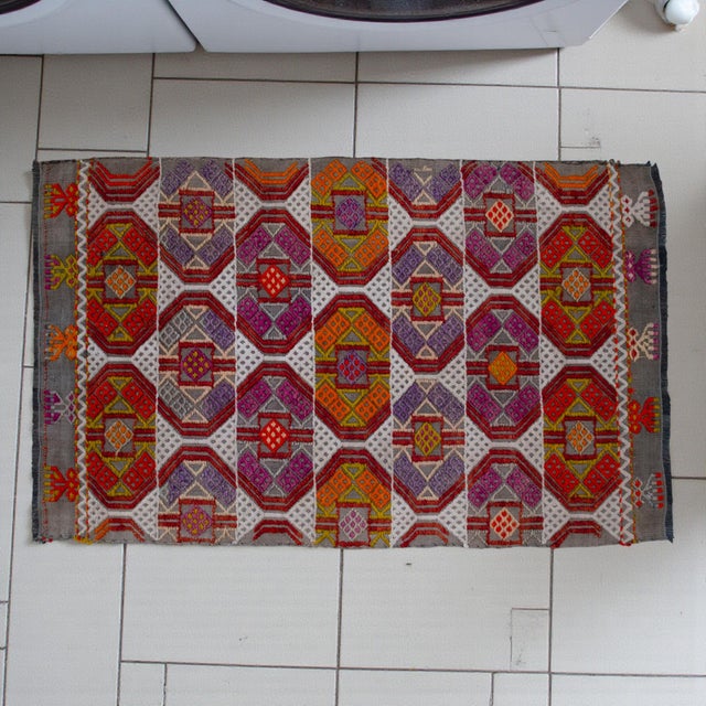 Traditional Hand-Made Braided Turkish Small Rug Jajim Kilim - 1′7″ × 2′6″ For Sale - Image 3 of 9