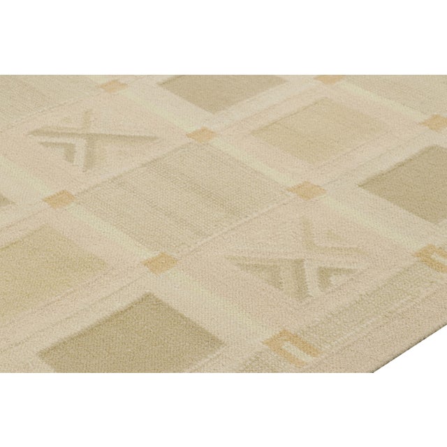 Rug & Kilim’s Scandinavian Style Rug in Pink and Cream With Geometric Patterns For Sale In New York - Image 6 of 7