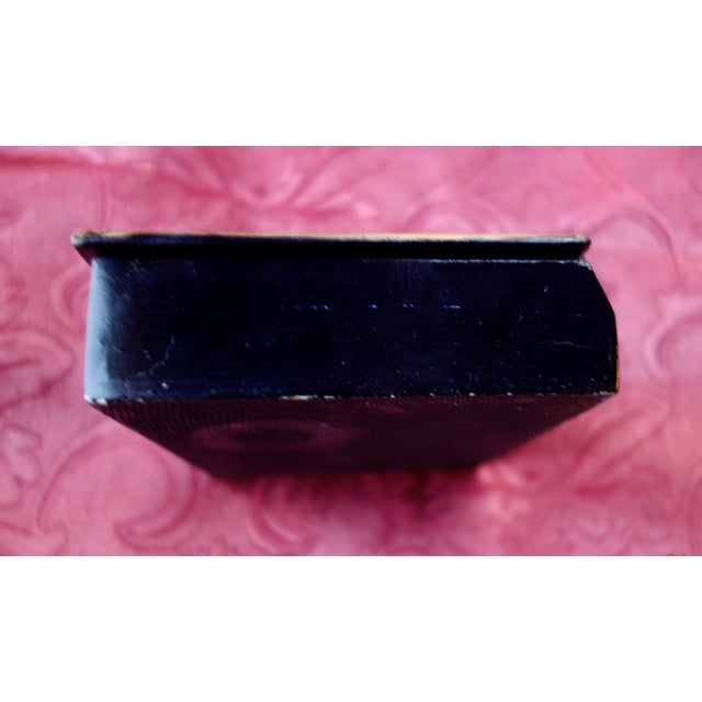 1950s Caliph on Elephant, Handpainted Lacquered Wood Lidded Box For Sale - Image 9 of 9