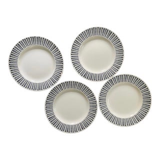 Mid Century Modern Set of Four (4) Black and White MCM Paul McCobb 10.25” Plates For Sale