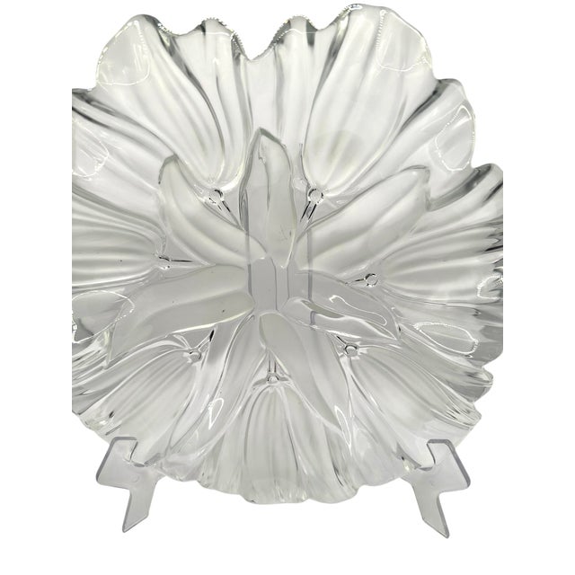 White Vintage Mikasa Tulip Bowl From the Tulips Satin Collection. For Sale - Image 8 of 11