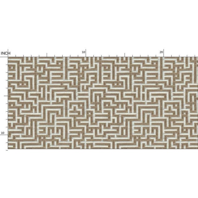 2020s Bronte Ribbon Maze Traditional Wallpaper – Walnut Brown Double Roll For Sale - Image 5 of 7