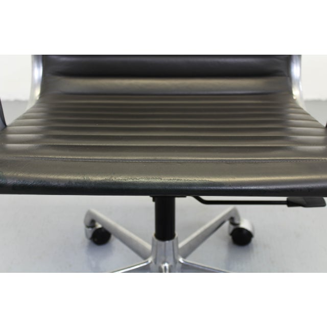 EA117 Office Chair by Charles & Ray Eames for Herman Miller, 1980s For Sale - Image 9 of 16