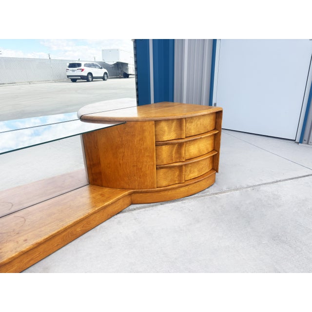 Yellow 1960s Mid-Century Maple Vanity by Heywood-Wakefield For Sale - Image 8 of 13