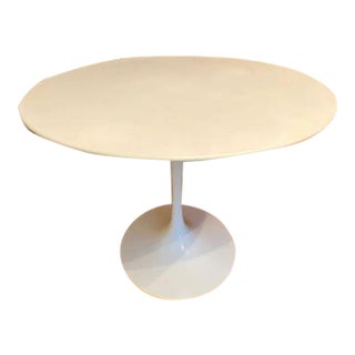 1950s Knoll Eero Saarinen Round Dining Table For Sale
