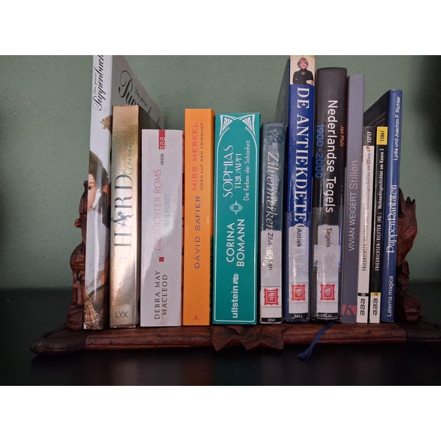 Brown Walnut Wood Bookends from the Black Forest and Brienz, Switzerland, Set of 2 For Sale - Image 8 of 15