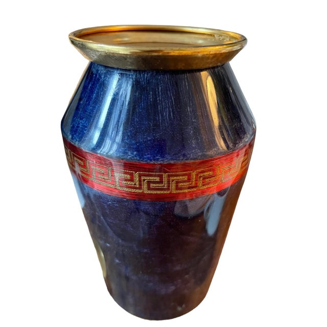 This rare shaker is perfectly clean inside. Almost as if nobody ever actually used it. I’ve never seen another one like...