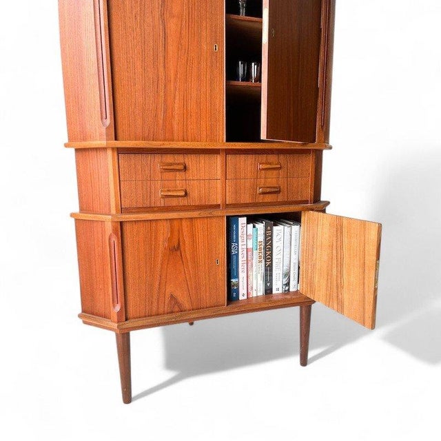 Mid-Century Modern Corner Cabinet in Teak from Aulum Møbelfabrik, Denmark, 1960s For Sale - Image 3 of 18