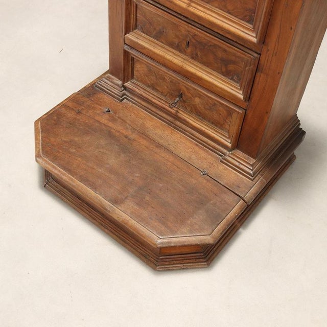 Baroque Walnut Kneeler, Italy, Early 18th Century For Sale - Image 5 of 10