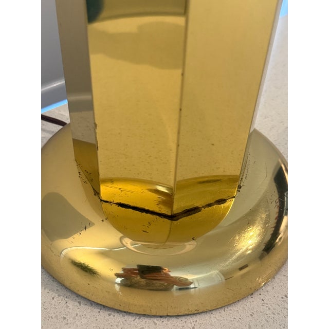 1970s Clover Lamp Company Faceted Brass Column Table Lamp For Sale - Image 9 of 10