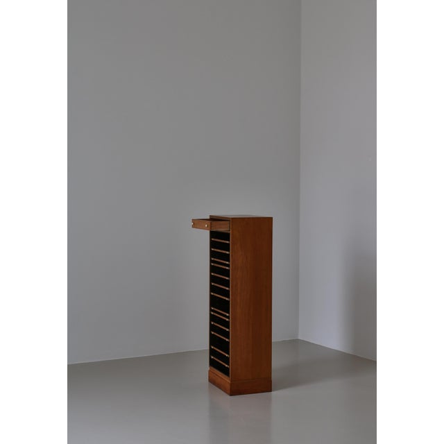 Kaare Klint Scandinavian Modern Cabinet in Oak by I.P. Mørck, Denmark, 1930s For Sale - Image 4 of 16