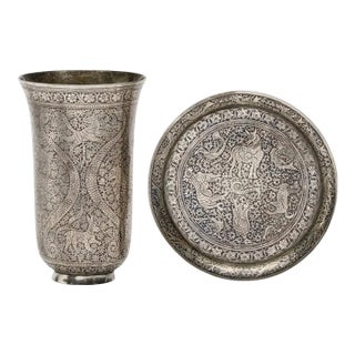 An Exceptional Indian Solid Silver Niello Beaker and Saucer, Circa 1800 For Sale