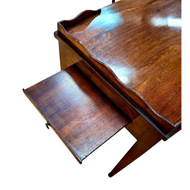 Sienna Georgian-Style Kittinger Tea Table With Scalloped Gallery and Two Pullout Trays For Sale - Image 8 of 10