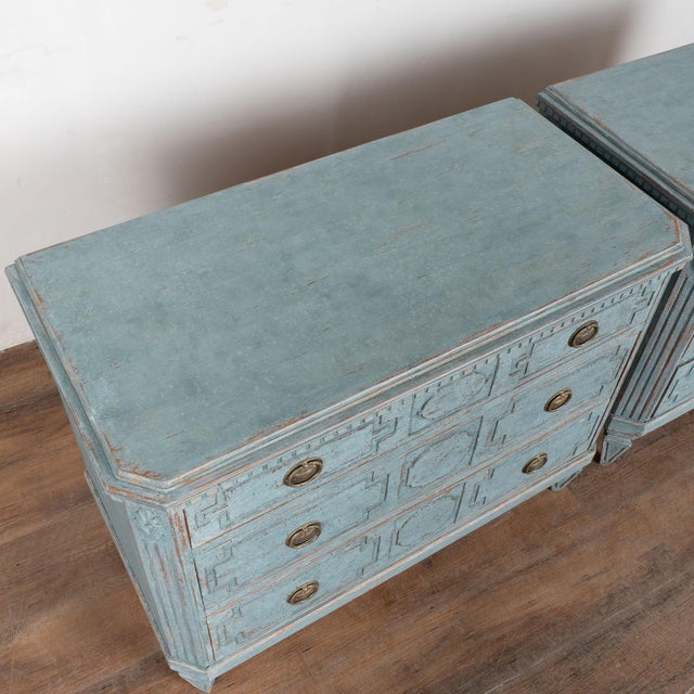 19th Century Swedish Pair of Blue Chest of Three Drawers or Nightstands For Sale - Image 4 of 17