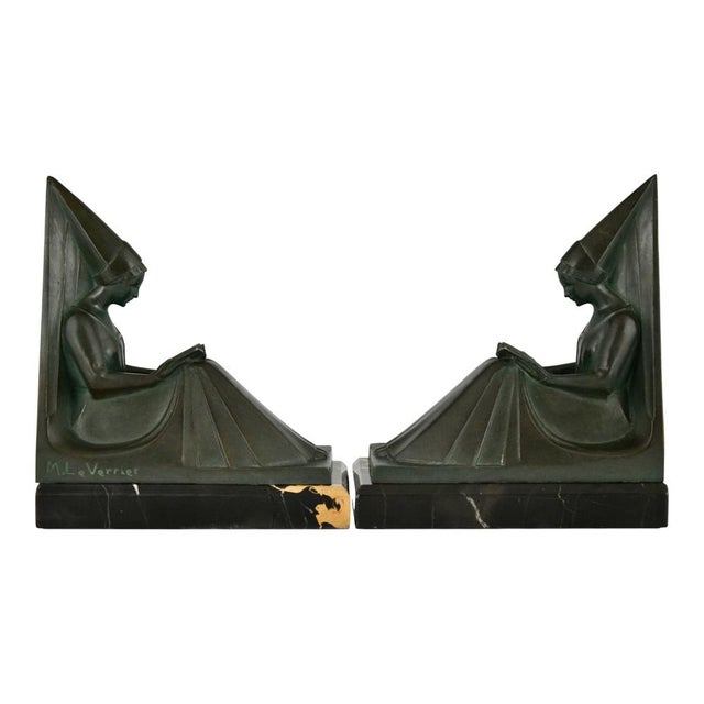 Art Deco Bookends with Reading Medieval Ladies by Max Le Verrier, 1930s, Set of 2 For Sale - Image 4 of 10