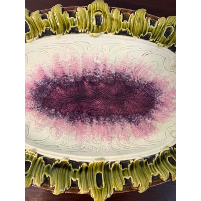 Victorian Victorian Majolica Oval Serving Tray With Ornate Leaf Border & Handles For Sale - Image 3 of 5