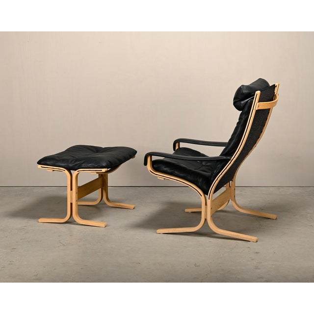 Set of Vintage Siesta Lounge Chair and Ottoman in Naturel Oak and Black Leather by Ingmar Relling for Westnofa, 2000s For Sale - Image 6 of 18