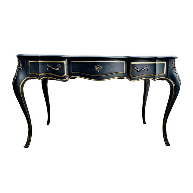 Black Vintage Drexel Heritage Et Cetera Louis XV French Provincial Black Lacquer Writing Desk With Tooled Leather Top | Bureau Plat Executive Desk For Sale - Image 8 of 17