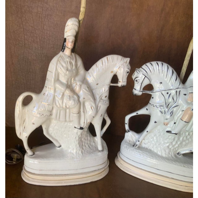 English Antique Mid 19th Century English Staffordshire Scottish Highlander Hunter on Horseback Table Lamps - a Pair For Sale - Image 3 of 13