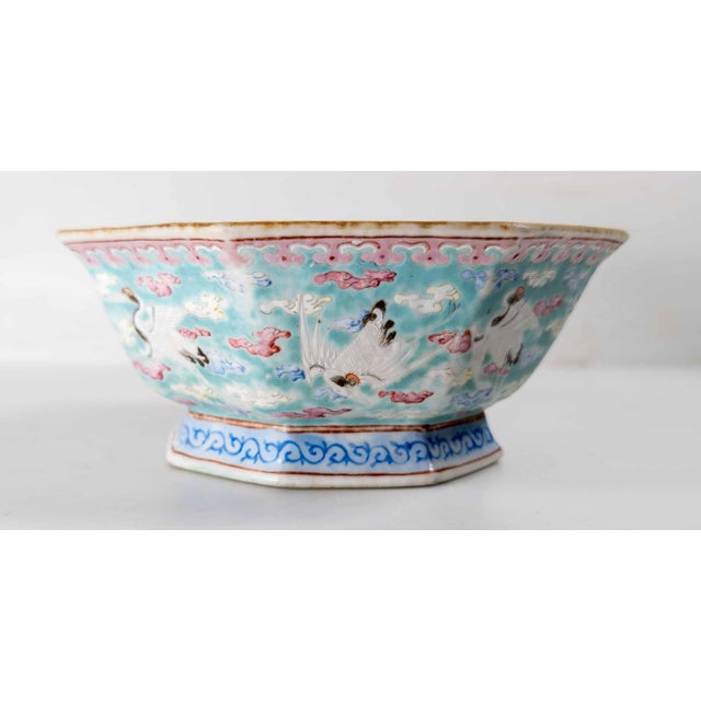 Late 19th Century 19th Century Chinese Turquoise and Famille Rose Octagonal Bowl With Cranes, Tongzhi Period For Sale - Image 5 of 15