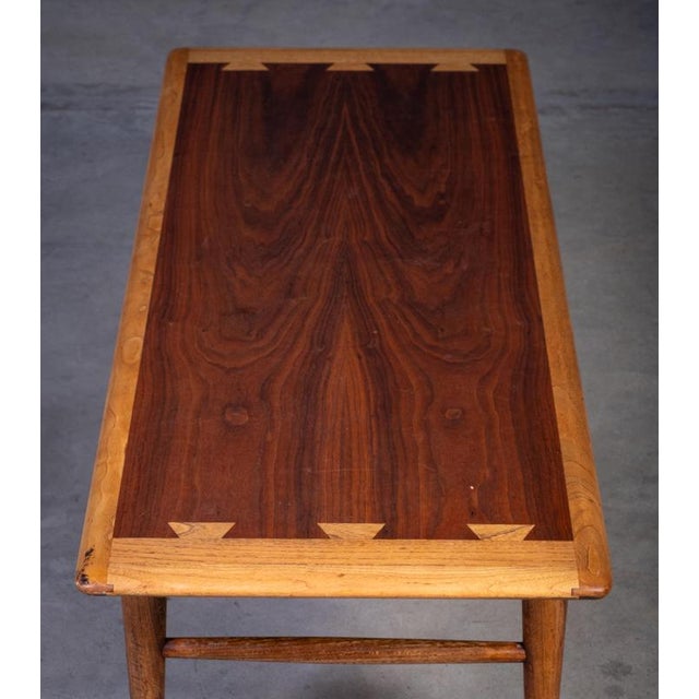 1960s Coffee Table in Walnut and Oak by Andre Bus for Lane Acclaim, 1960s For Sale - Image 5 of 10