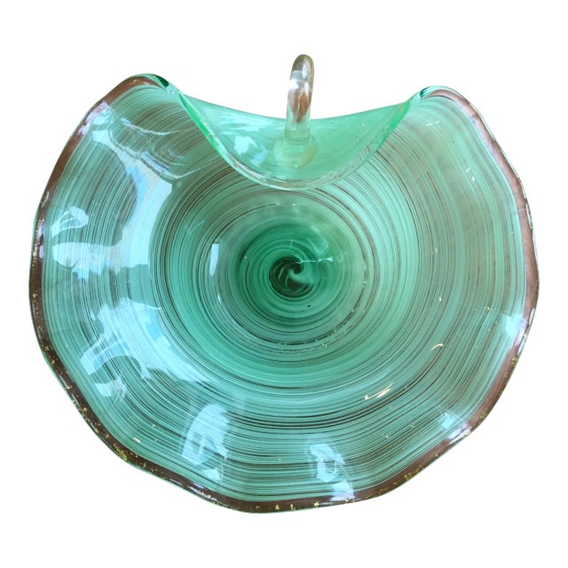 Mid-Century Murano Minty Green Dish With Gold Foil Flecks Attributed to Saviati For Sale