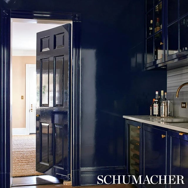 Schumacher Schumacher Ace Faux Lacquer Performance Vinyl Wallpaper In Navy For Sale - Image 4 of 4