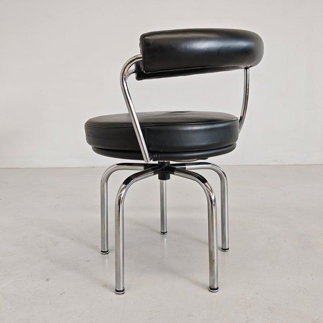 Black Leather LC7 Swivel Armchair by Charlotte Perriand for Cassina, 1980s For Sale - Image 13 of 18