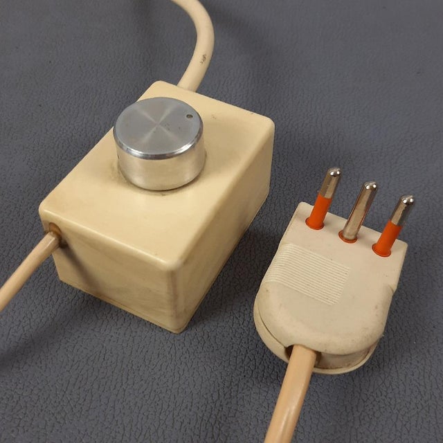 White Mushroom Table Lamp in Murano Opal Glass, 1970s For Sale - Image 8 of 10