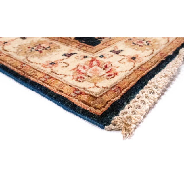Textile Middle Eastern Rug in Wool For Sale - Image 7 of 9
