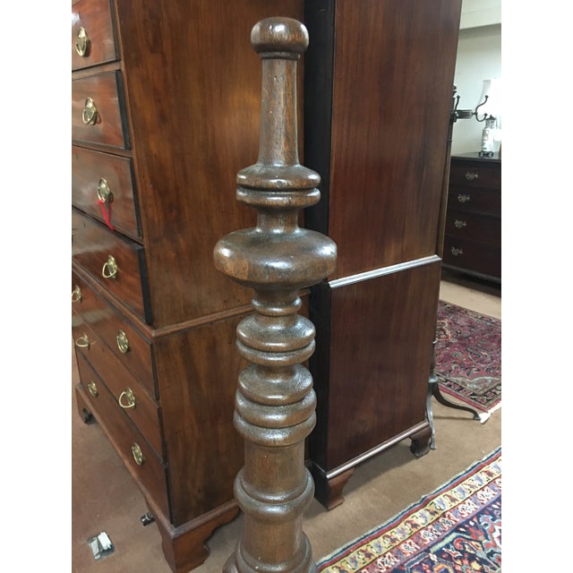 Chestnut Pair American Sheraton Mahogany Twin Beds With Fancy Scalloping & Turned Posts For Sale - Image 8 of 11