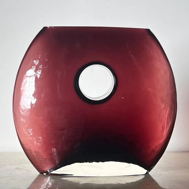 A Modernist Art Glass “Donut” Vase In Aubergine, Late 20Th Century For Sale - Image 11 of 12