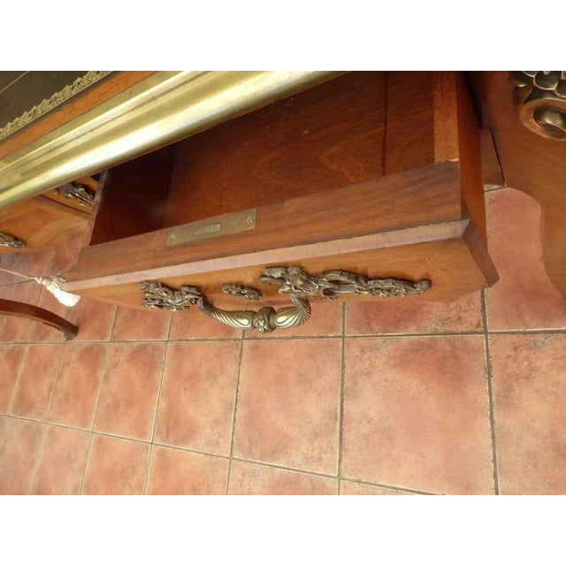 Metal Antique Louis XV Walnut Writing Desk attributed to François Linke, 1920 For Sale - Image 7 of 18