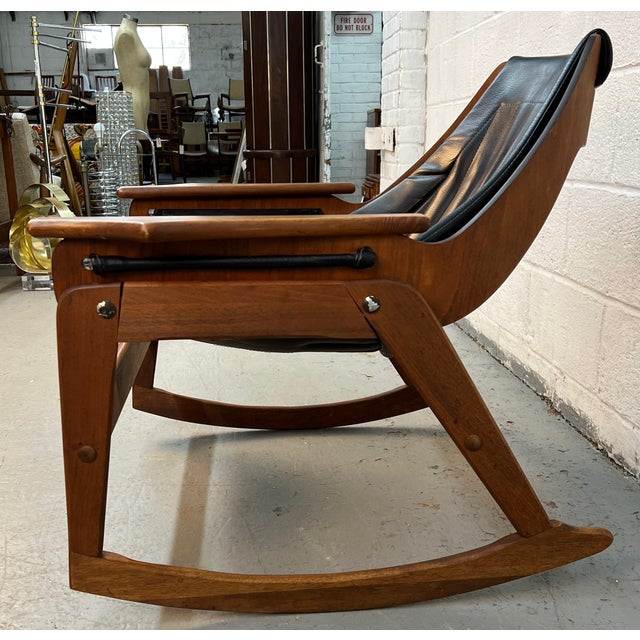 Mid-Century Walnut Bent-Wood Leather Rocker Attributed to Jerry Johnson For Sale In New York - Image 6 of 14