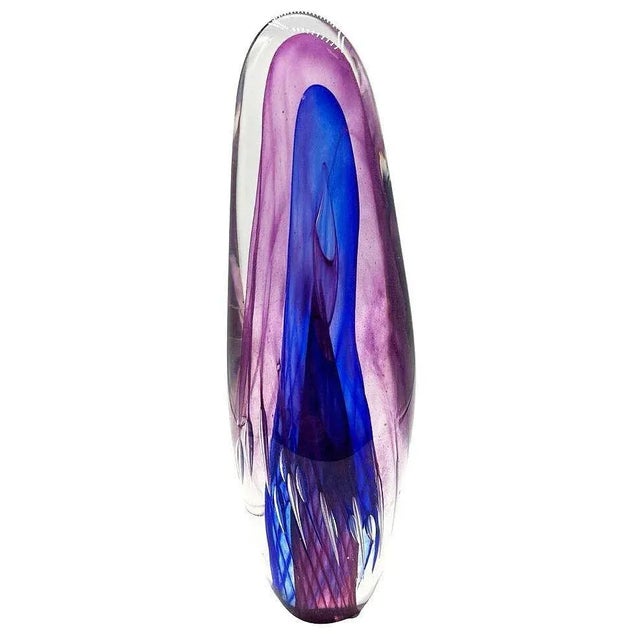 This Luigi Onesto-style teardrop abstract art glass sculpture is a captivating testament to Venetian craftsmanship,...