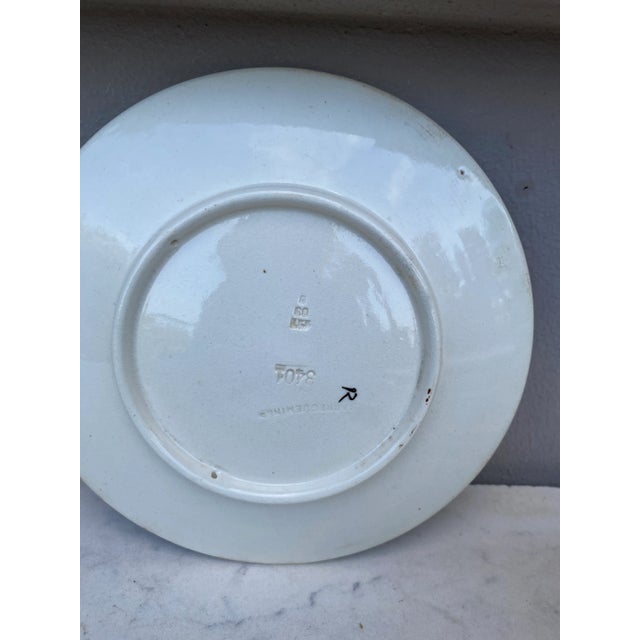 De Sarreguemines French Majolica Ducklings With Frog Plate Sarreguemines, Circa 1890 For Sale - Image 4 of 5