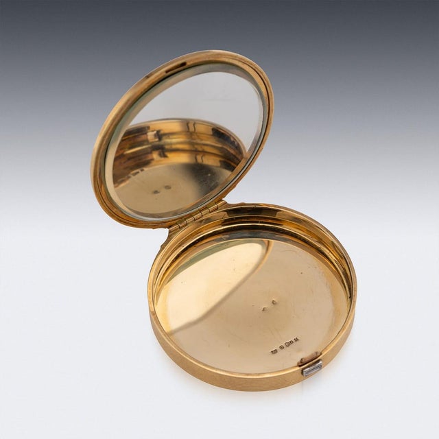 Vintage French Art Deco 18k Gold and Diamond Compact from Cartier, 1929 For Sale - Image 6 of 13