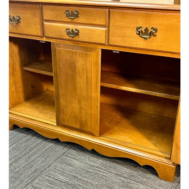 Late 20th Century Maple Buffet For Sale - Image 4 of 6