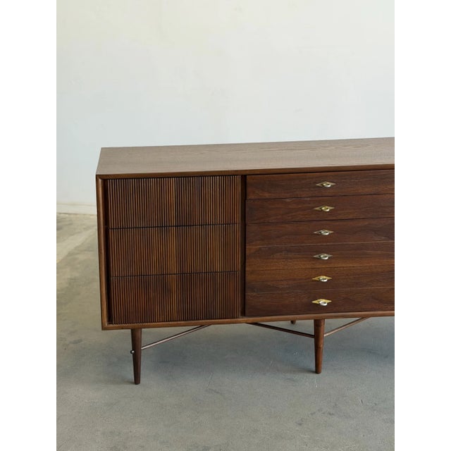 Mid 20th Century Walnut Ten Drawer Dresser by American of Martinsville For Sale - Image 12 of 14