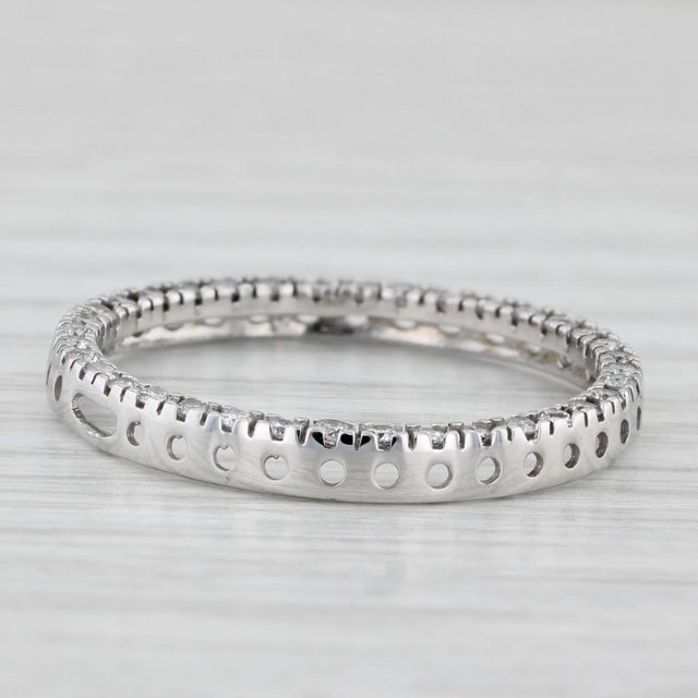 Modern 0.47ctw Diamond Eternity Circle Pendant 14k White Gold Floating Drop For Sale - Image 3 of 6