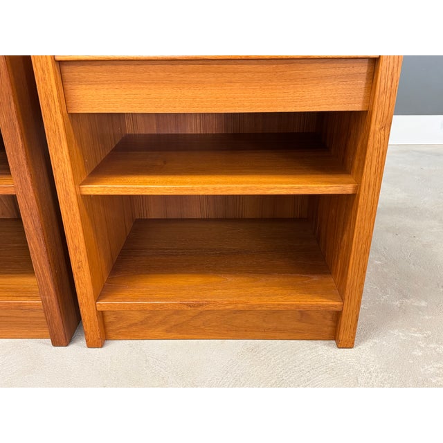 1960s Danish Modern Teak Nightstands by Jesper - A Pair For Sale In Boston - Image 6 of 9