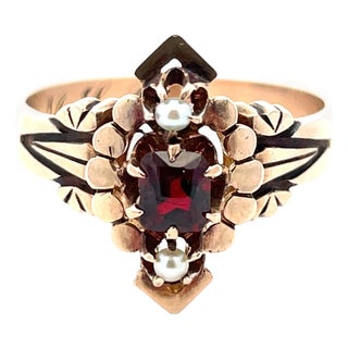 14k Yellow Gold Garnet & Seed Pearl Vintage Ring, Size 7 For Sale