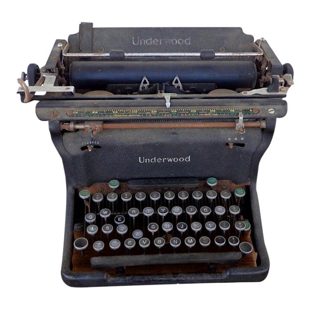 1940s Underwood Vintage Manual Typewriter For Sale